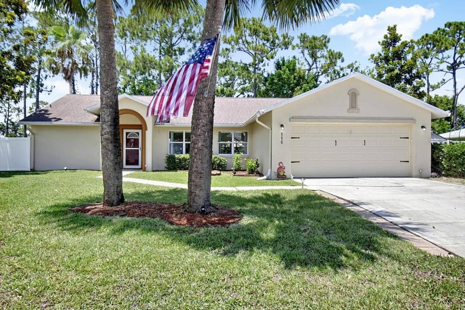 Shady Pines Sea-renity | Palm Coast House in Palm Coast