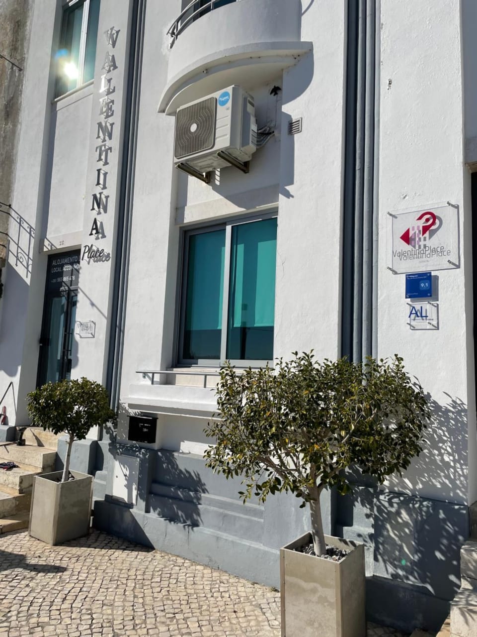 Property building, Facade/entrance