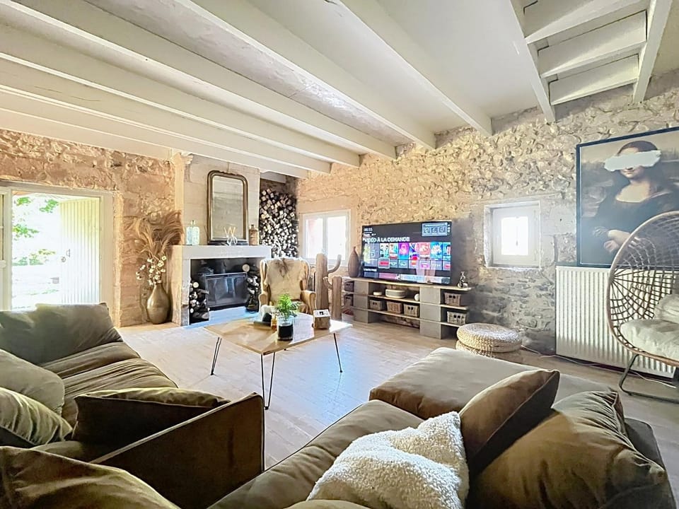 TV and multimedia, Living room, Seating area