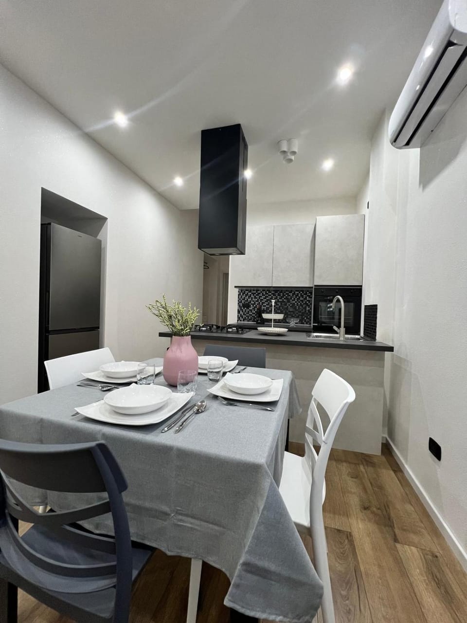 Living room, Dining area, air conditioner