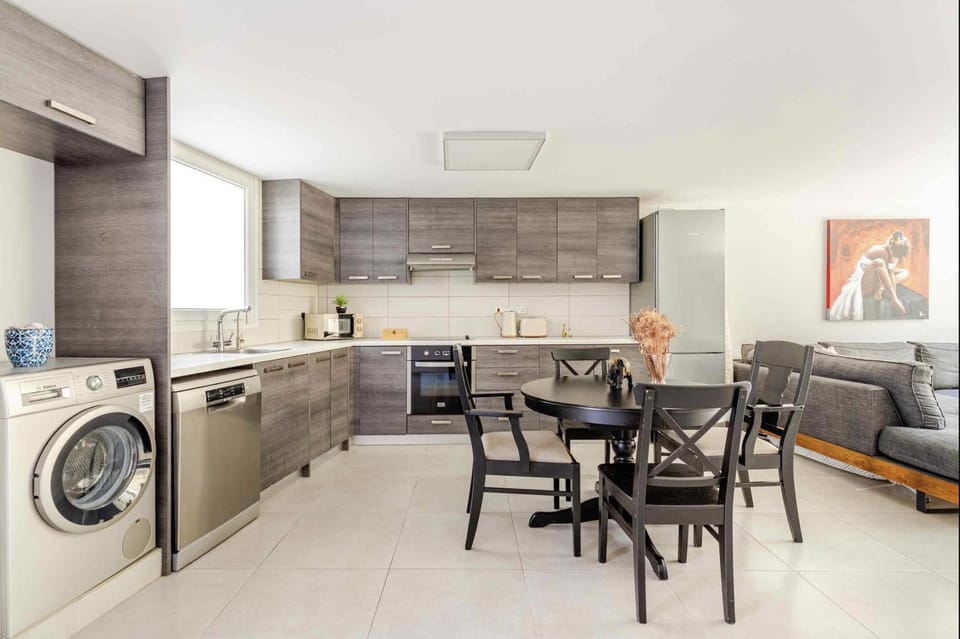 Luxury Designer Loft in the Heart of Limassol Apartment in Limassol City