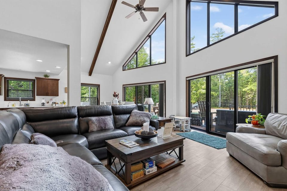 Dog Friendly home in Baileys Harbor near Cana Island Lighthouse House in Door County