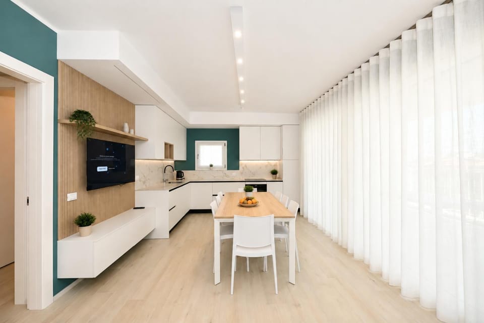 Kitchen or kitchenette, Living room, Dining area
