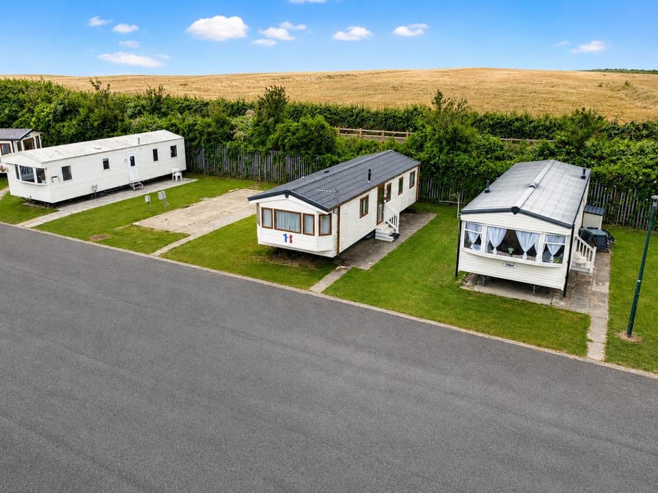 Property building, Day, Neighbourhood, Natural landscape, Street view