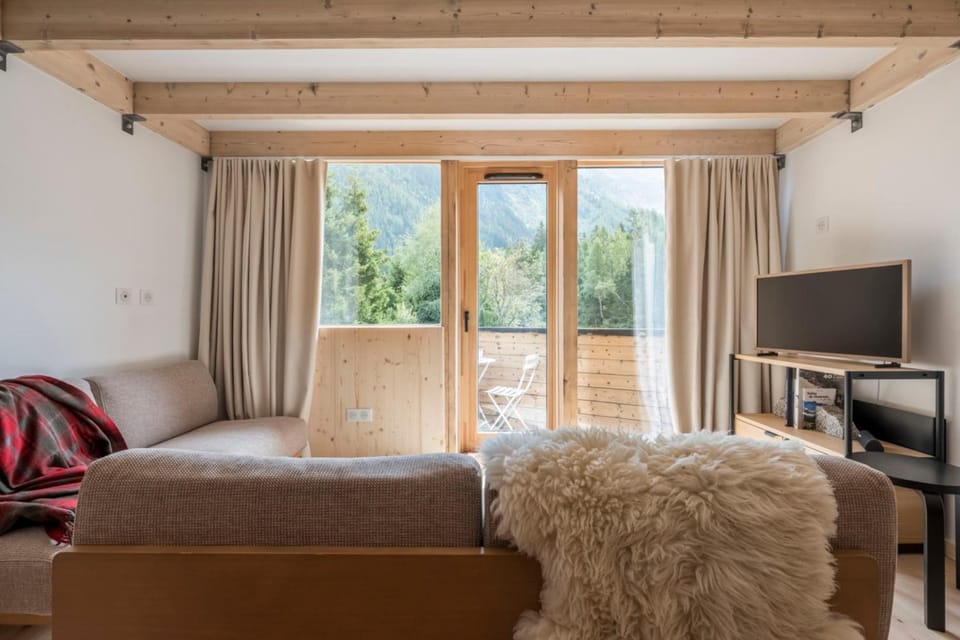 Renovated duplex with a balcony and parking space Apartment in Chamonix