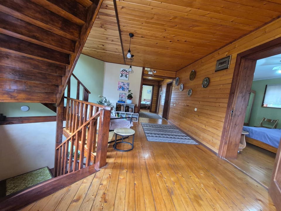 Bed, Living room, Photo of the whole room, Seating area, Bedroom