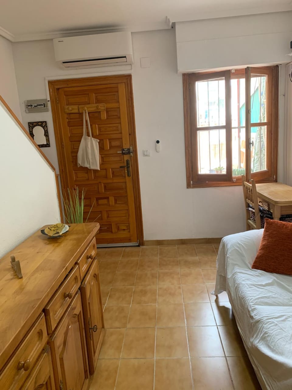 Bed, Kitchen or kitchenette, Living room, Seating area, Dining area, air conditioner