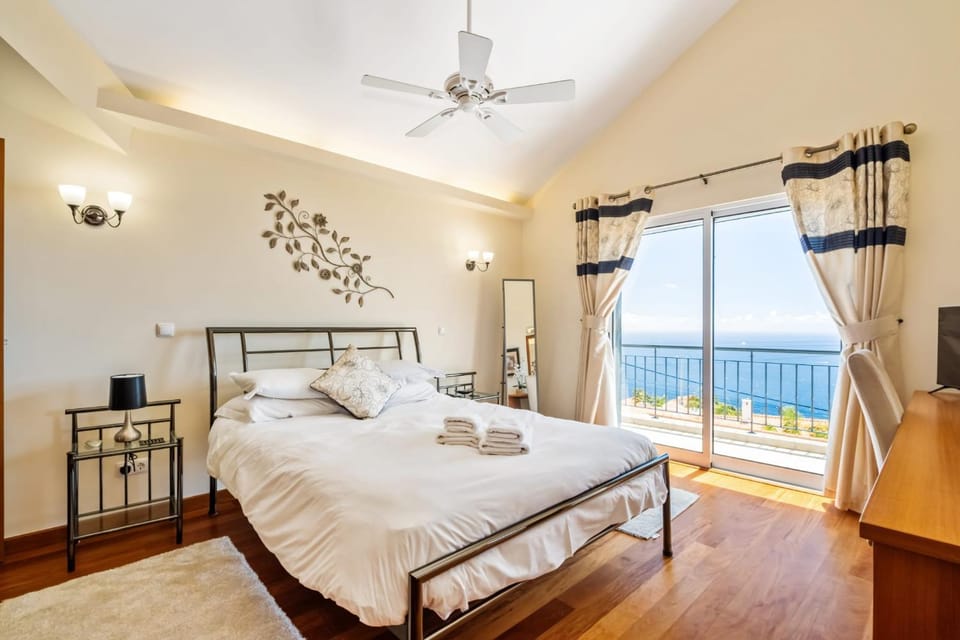 Paradisiaca House in Madeira District