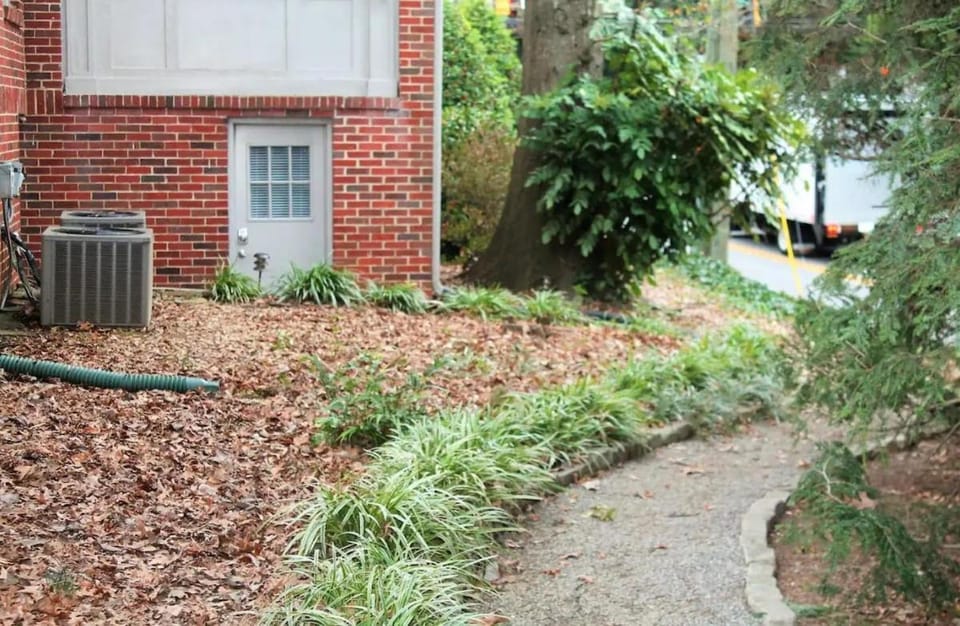 Private Suite Sleeps 2 Near CDC & Emory House in Druid Hills
