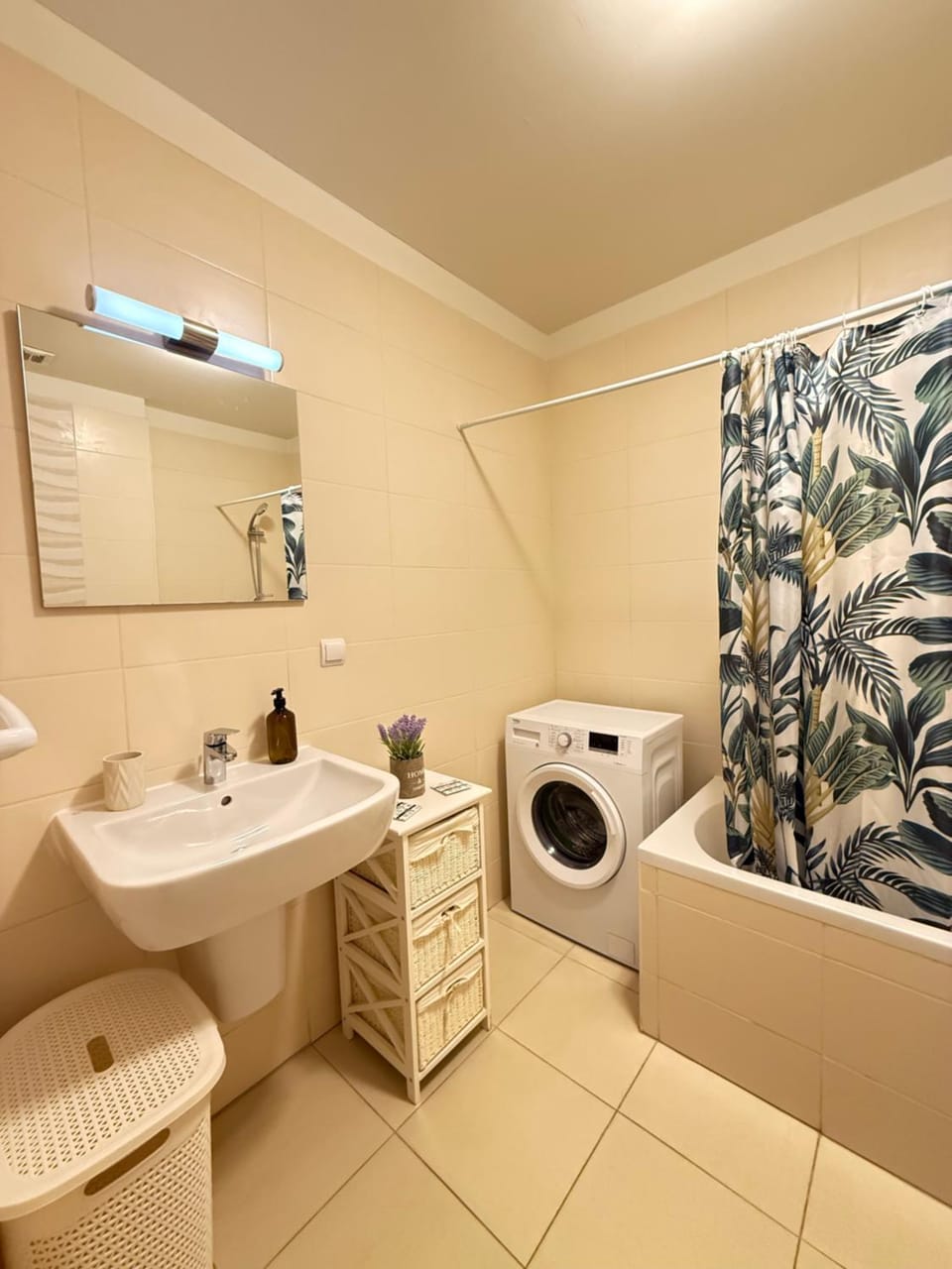Bathroom, Bath, washing machine