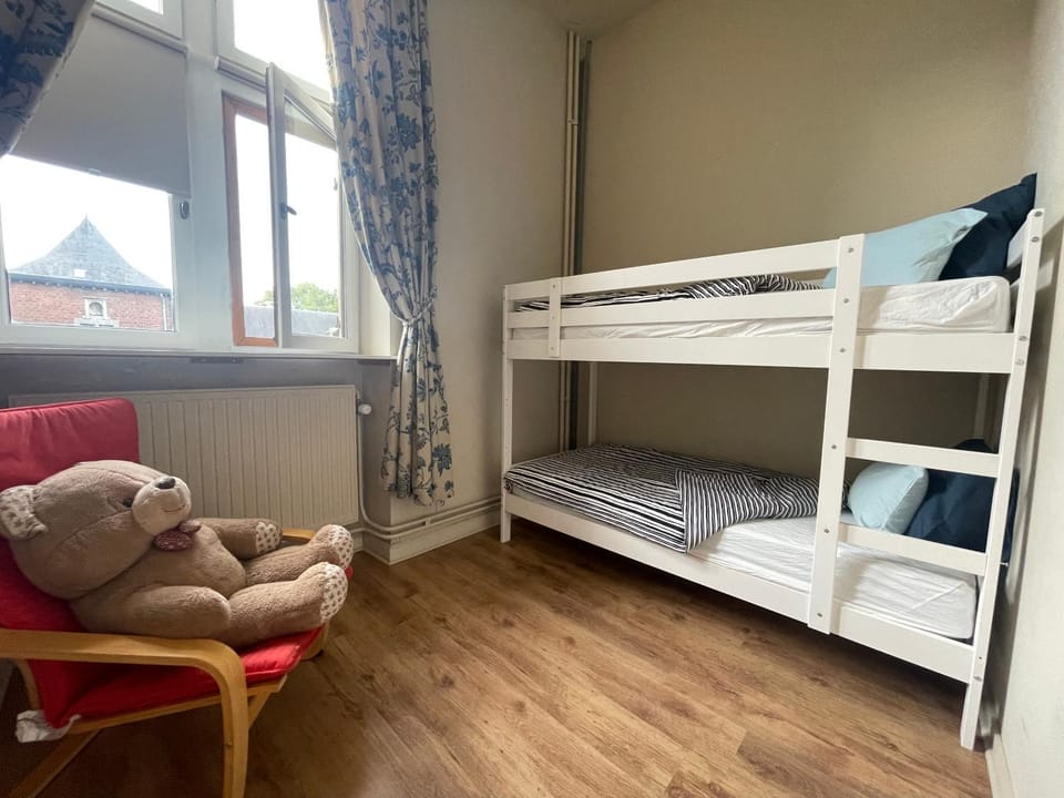 bunk bed