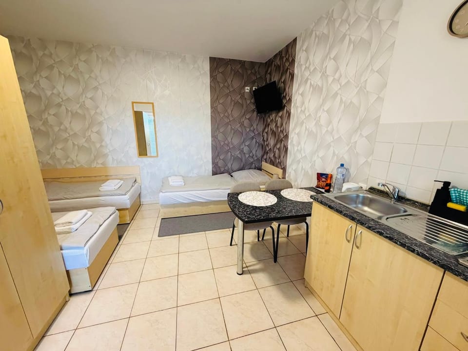 Kitchen or kitchenette, Photo of the whole room