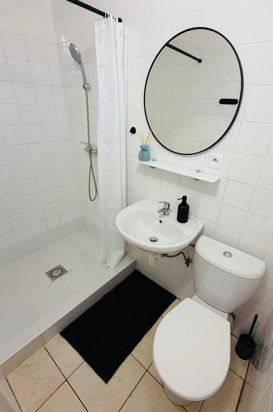 Shower, Toilet, Bathroom