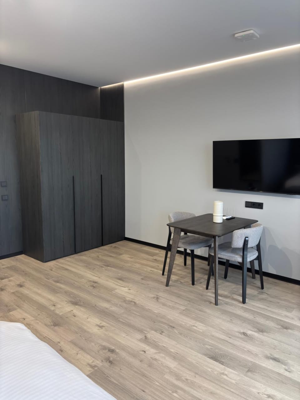 Dining area, wardrobe