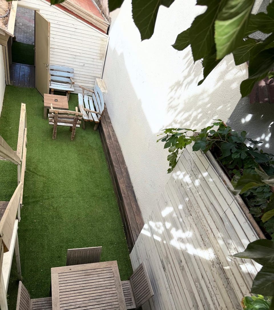 Garden, Seating area, Garden view