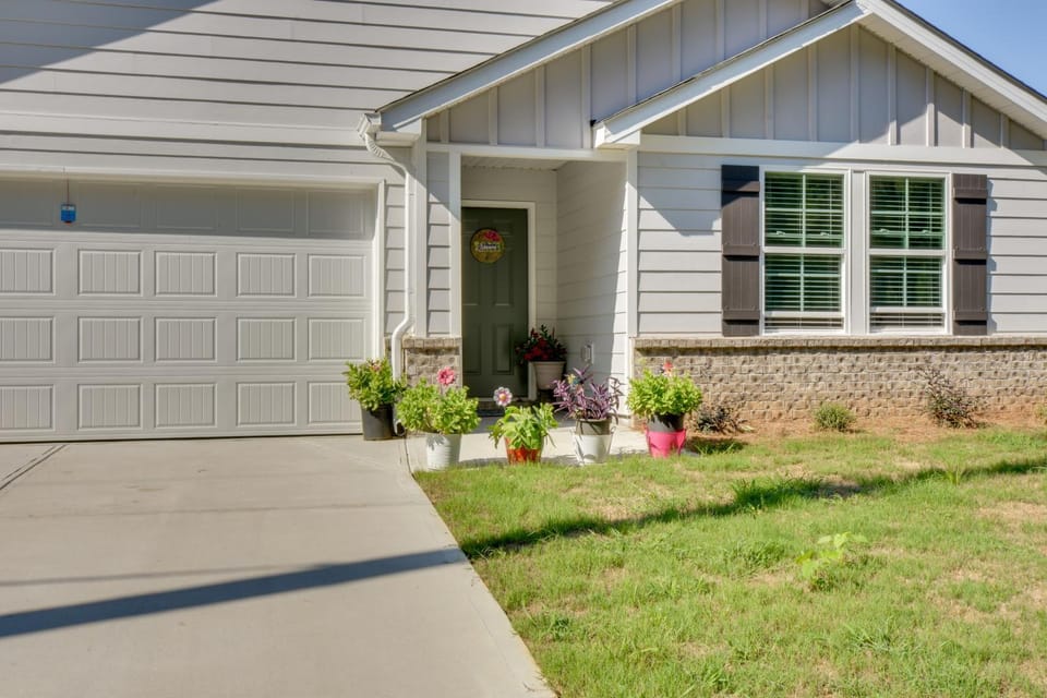Lake Hartwell Home Base: 2 Mi to Marina! House in Lake Hartwell