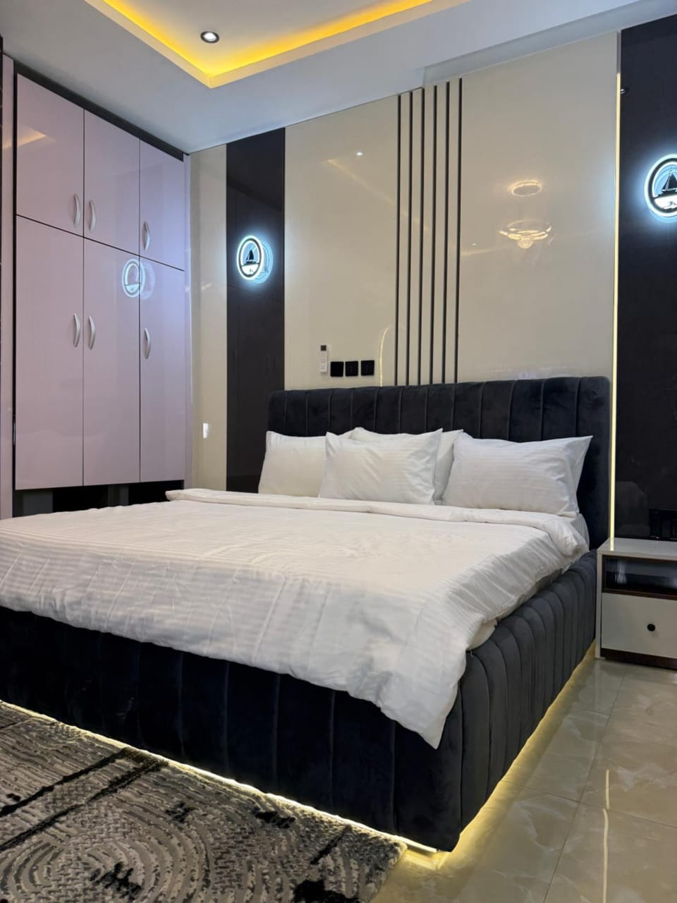 Bed, Bedroom