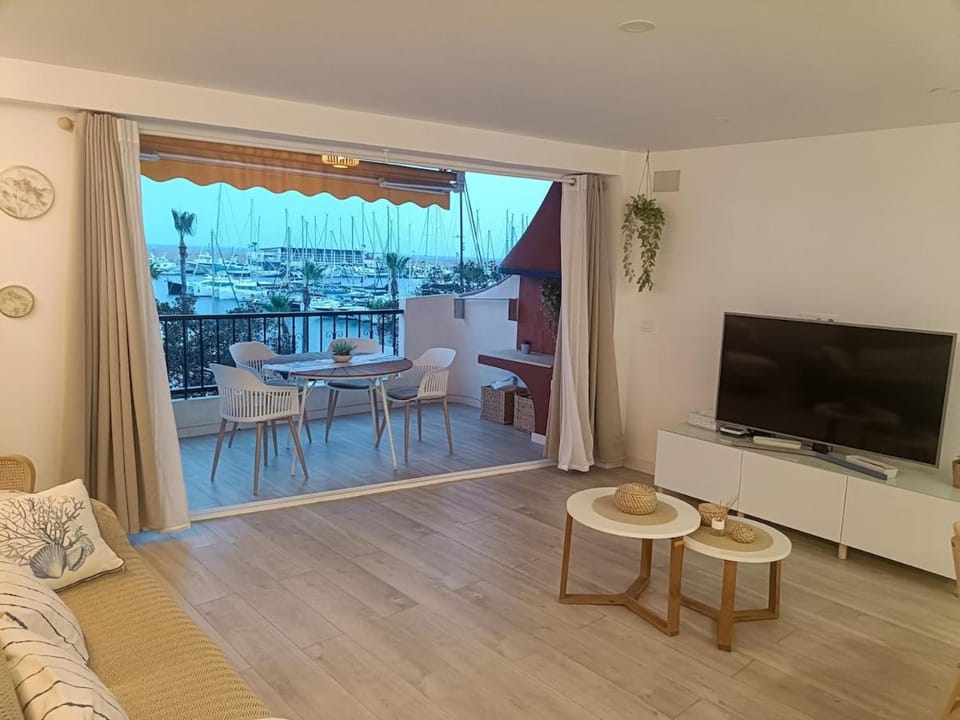 The Portside Jewel Puerto Villajoyosa Beachfront Apartment in Villajoyosa