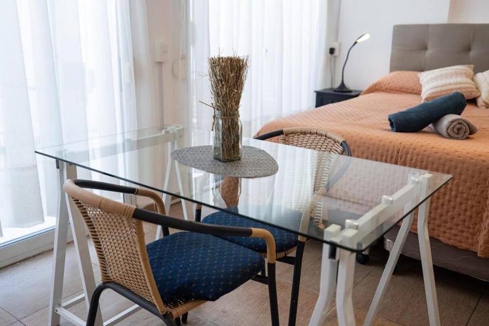 Fantástico estudio con patio Apartment in Montevideo Department, Uruguay