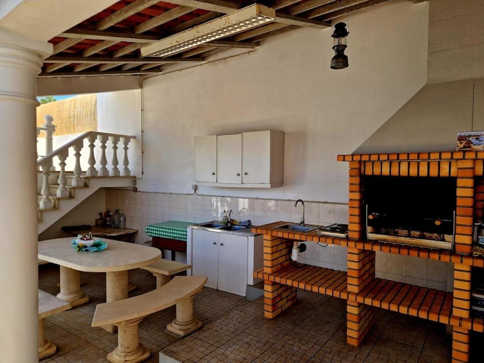 Casa dos avós - Piscina e Barbecue House in Pombal