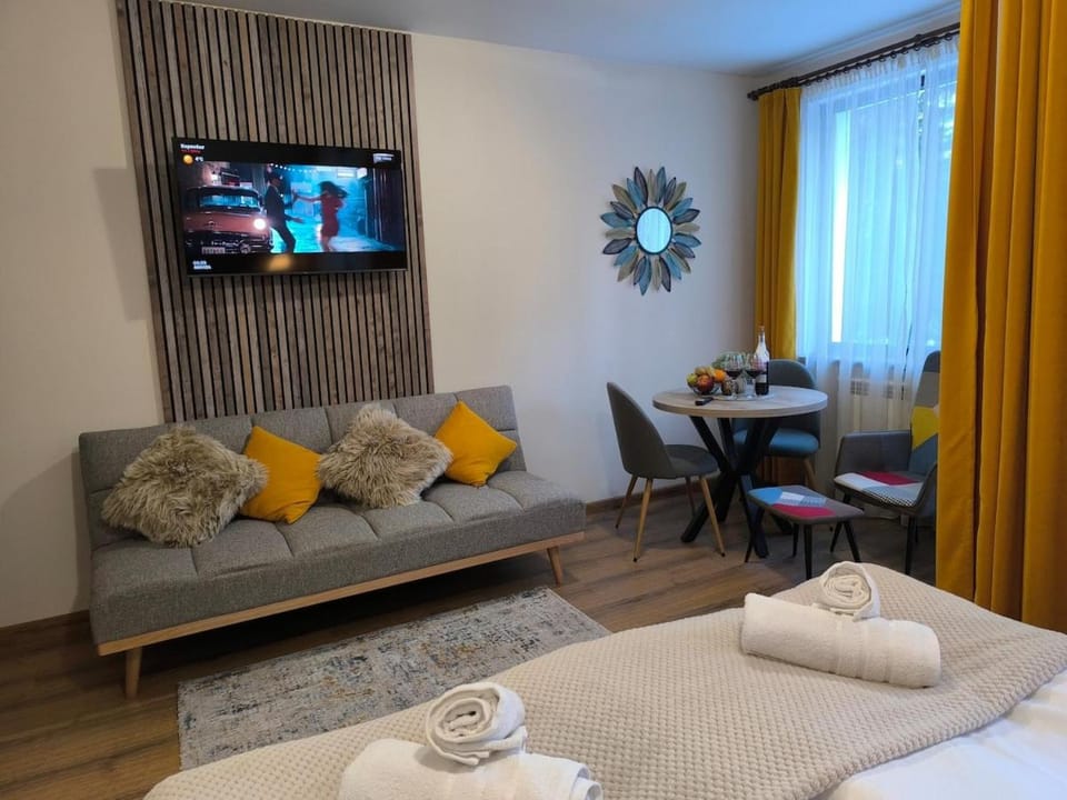 TV and multimedia, Seating area