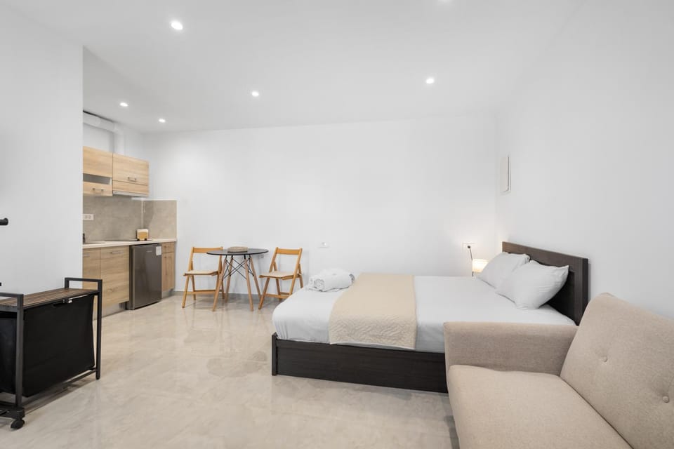 Bed, Kitchen or kitchenette
