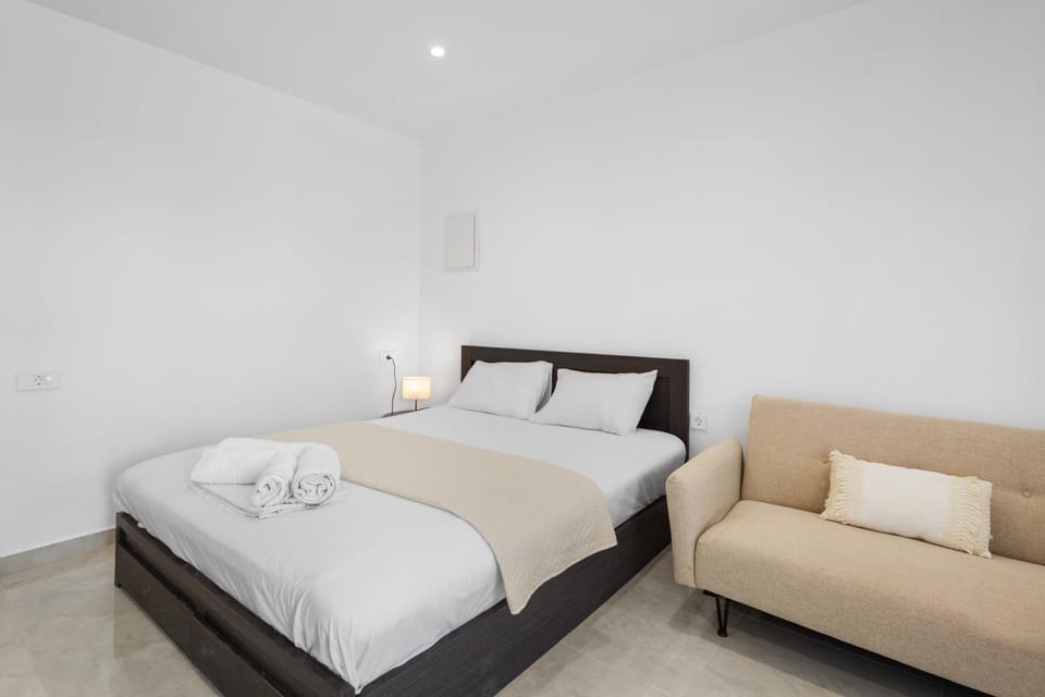 Seating area, Bedroom