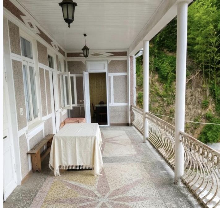 Guesthouse Nana Bed and Breakfast in Georgia
