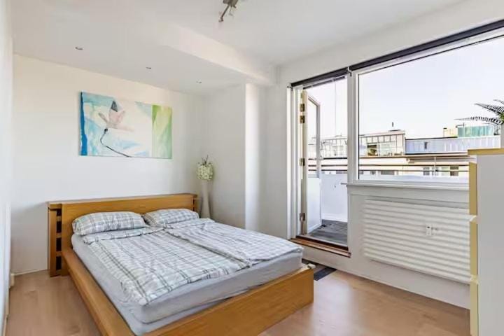 Bed, View (from property/room), Balcony/Terrace, Photo of the whole room, Bedroom, towels