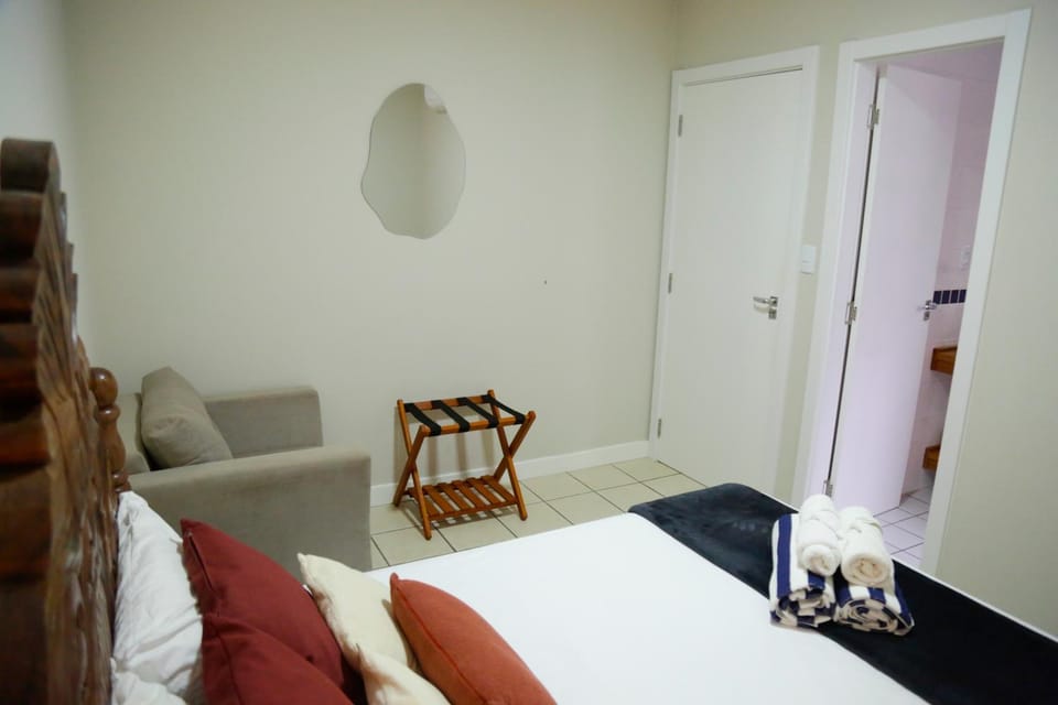 Bed, Living room, Photo of the whole room, Seating area, Bedroom, wardrobe