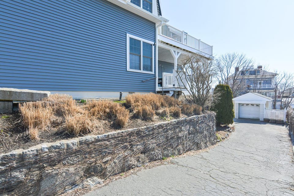 Harbortown Hideaway House in Gloucester