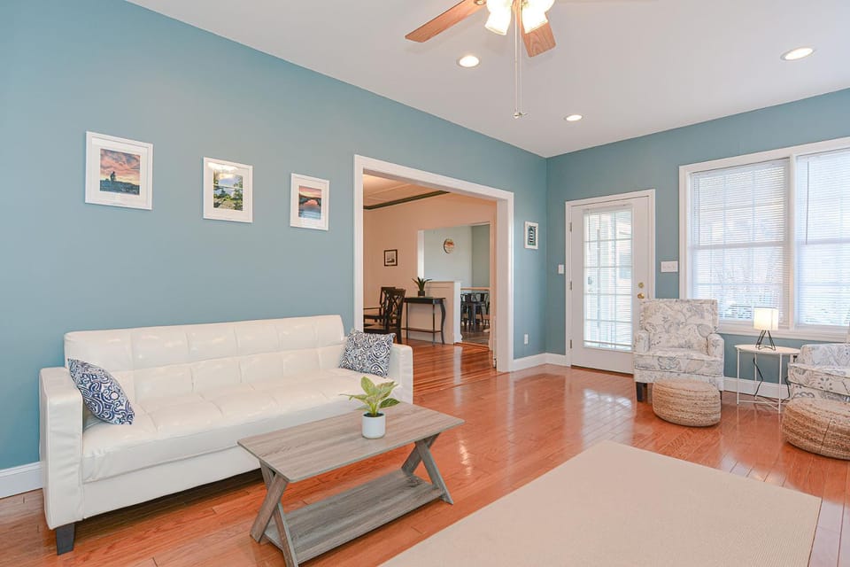 Harbortown Hideaway House in Gloucester
