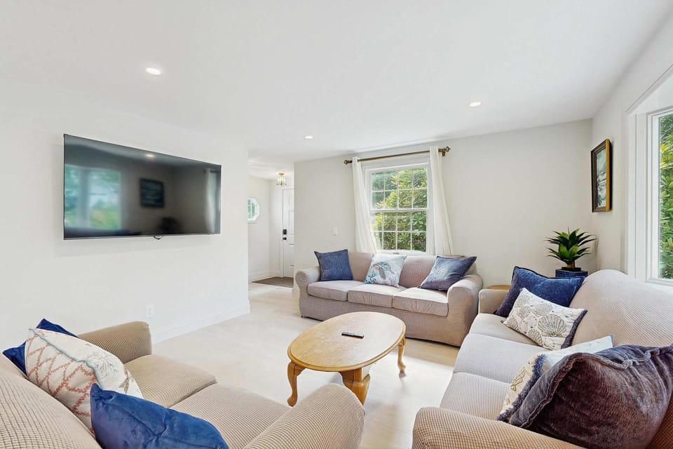 West Falmouth Family Retreat Near Chapoquoit Beach House in Falmouth