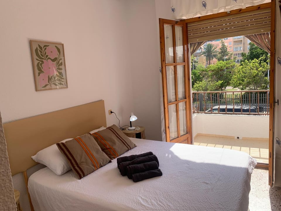 Bed, View (from property/room), Balcony/Terrace, Photo of the whole room, Bedroom, towels