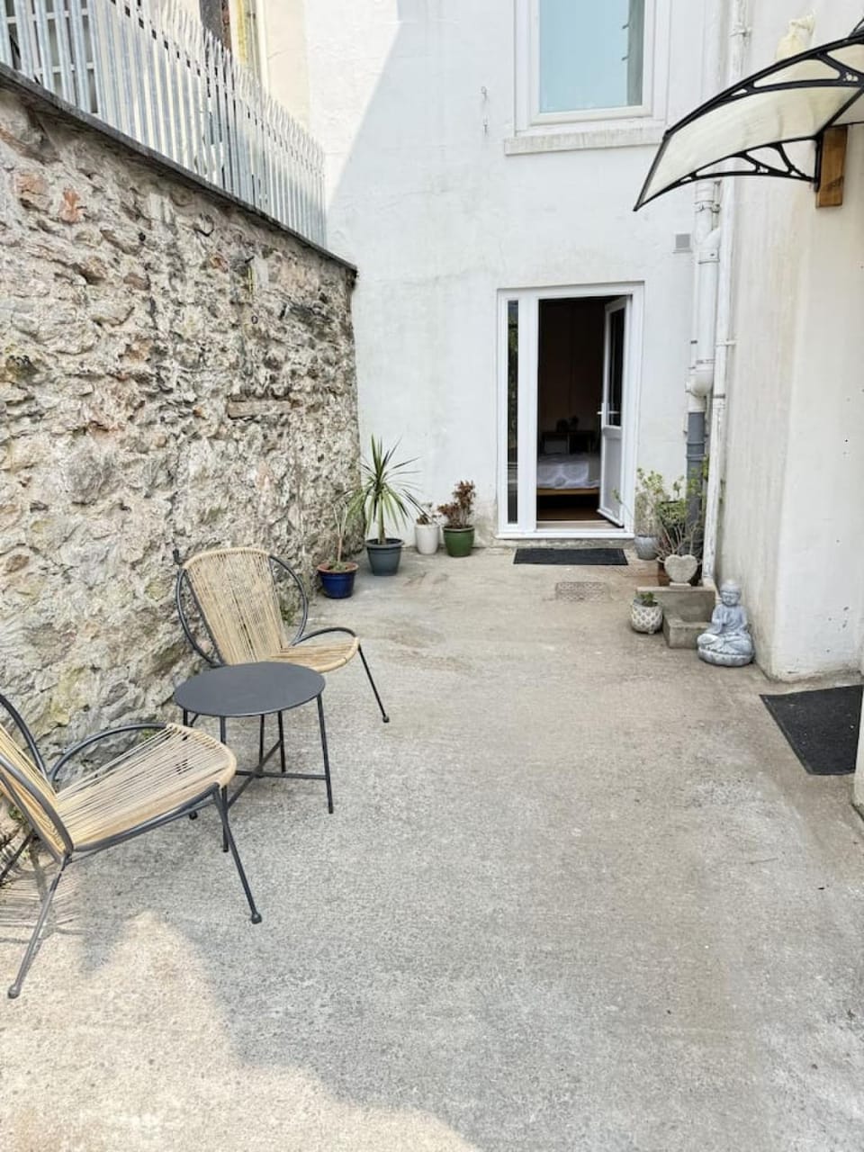 Ground Floor studio flat with free private parking Apartment in Plymouth
