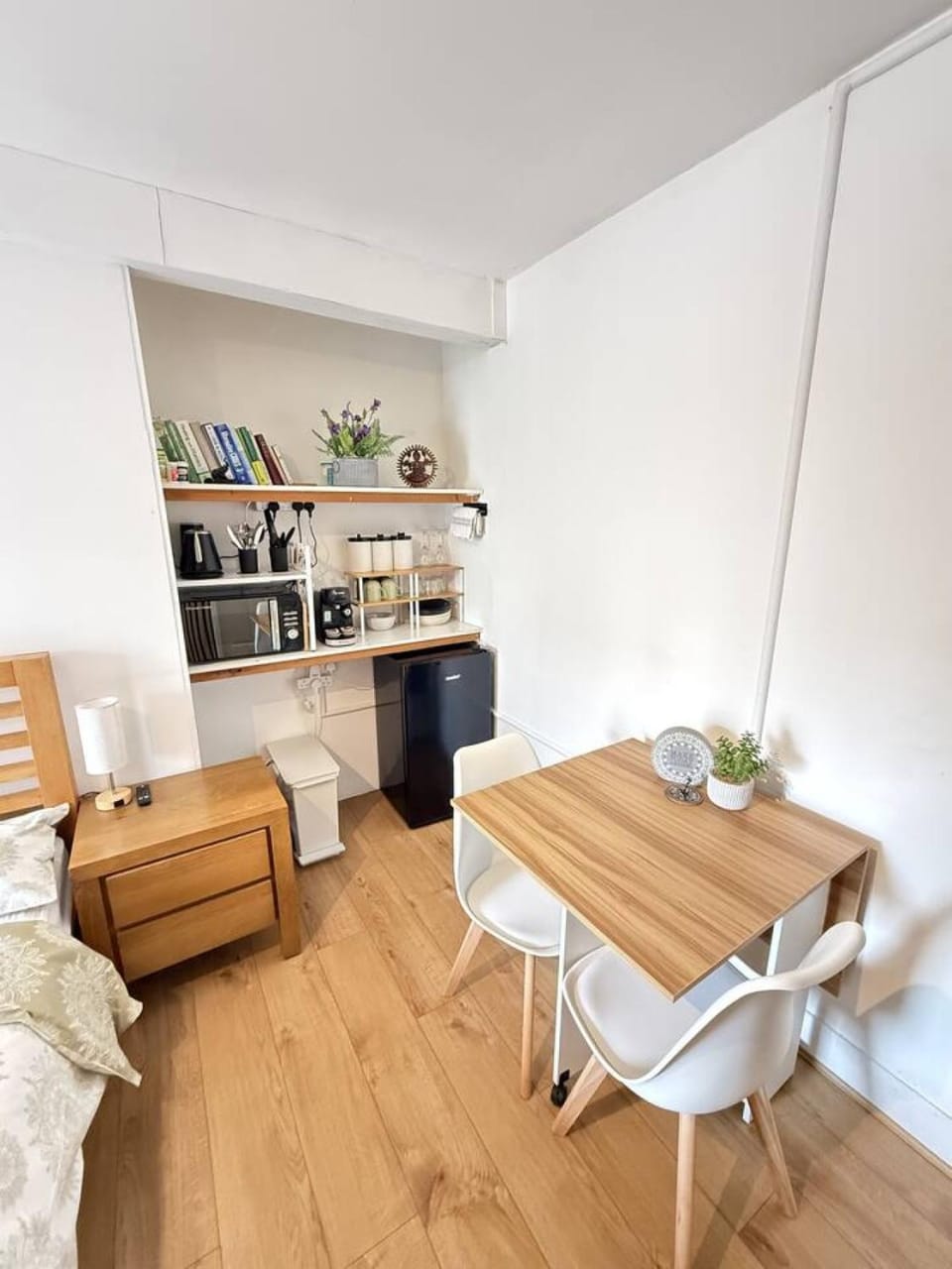 Ground Floor studio flat with free private parking Apartment in Plymouth
