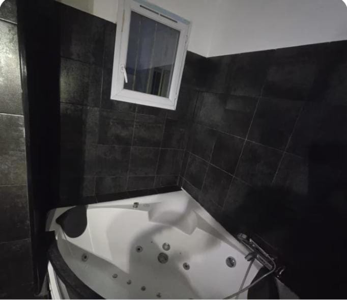 Hot Tub, Hot Tub, Bathroom