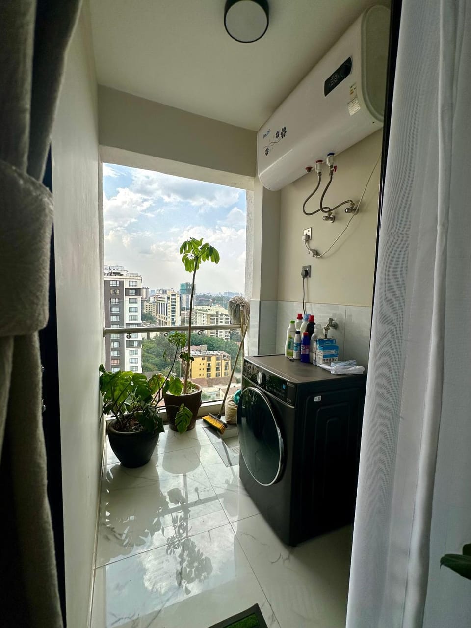 View (from property/room), Balcony/Terrace, washing machine