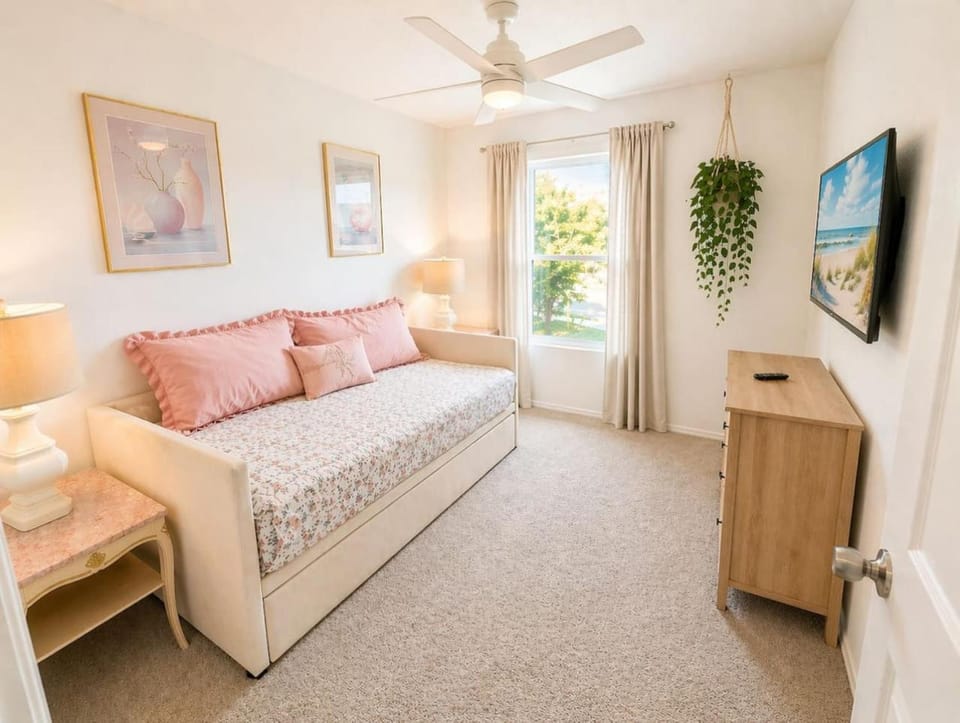 Sleeps 14 10 min to Beach Free Boat Parking onsite House in Sarasota