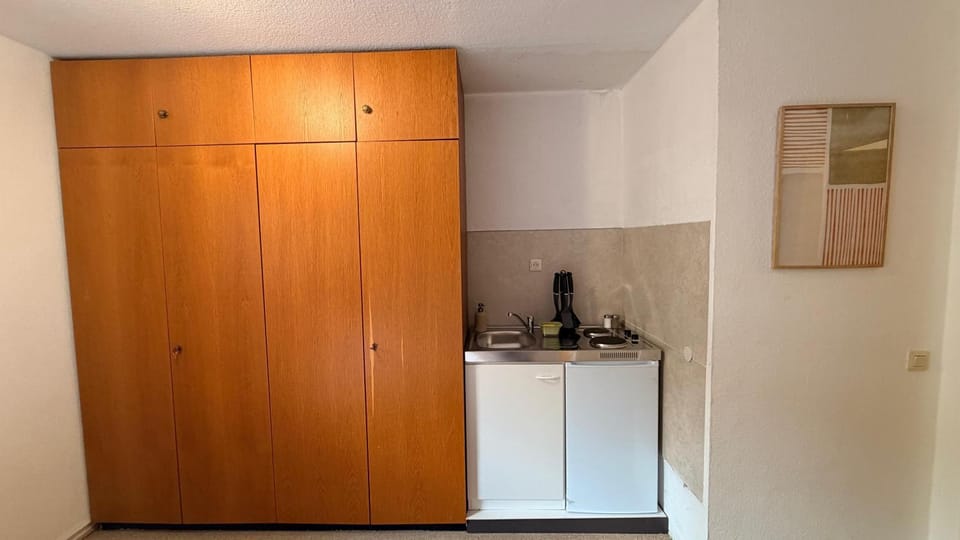 Kitchen or kitchenette, wardrobe