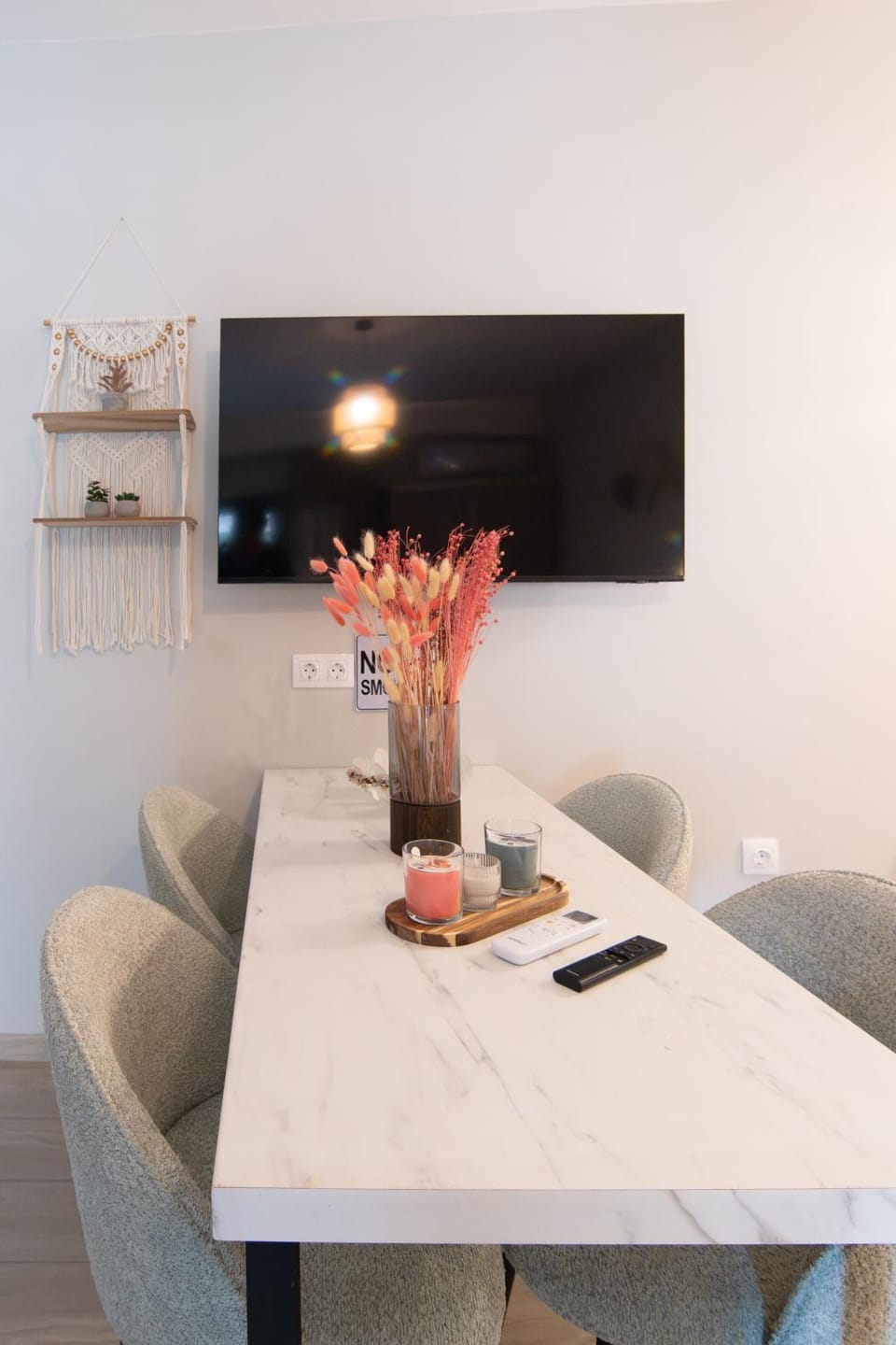 TV and multimedia, Dining area