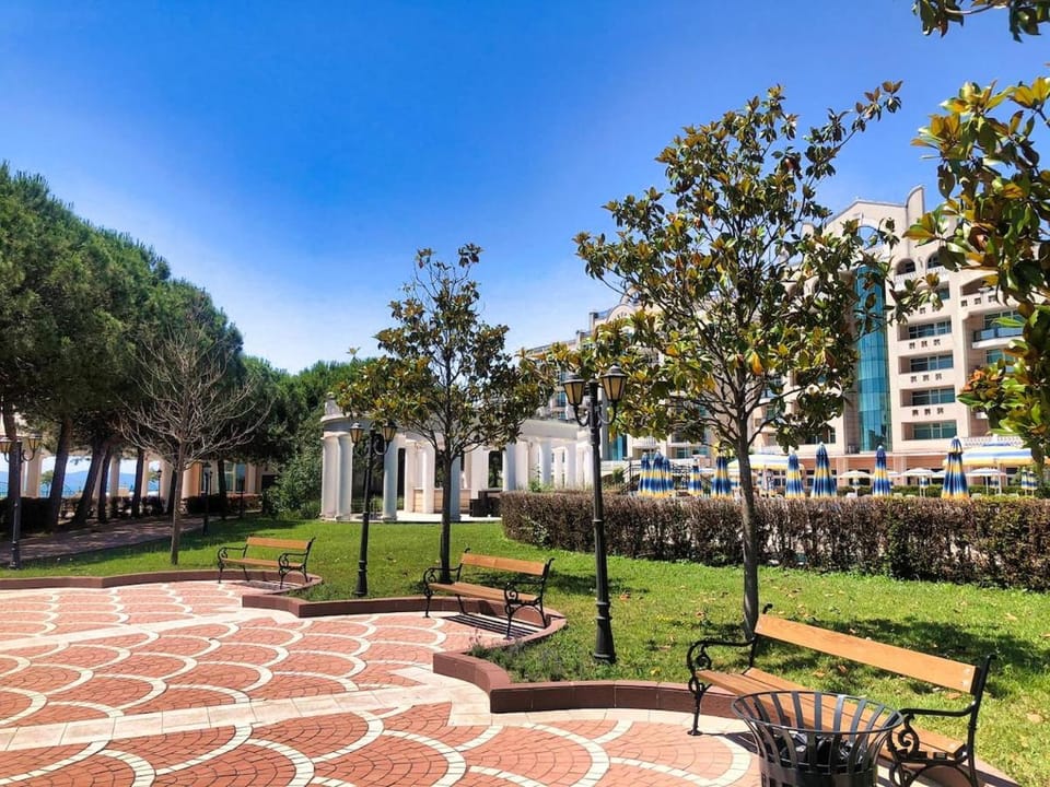 Beach, sea view, central Location Apartment in Pomorie