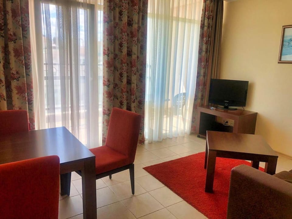 Beach, sea view, central Location Apartment in Pomorie