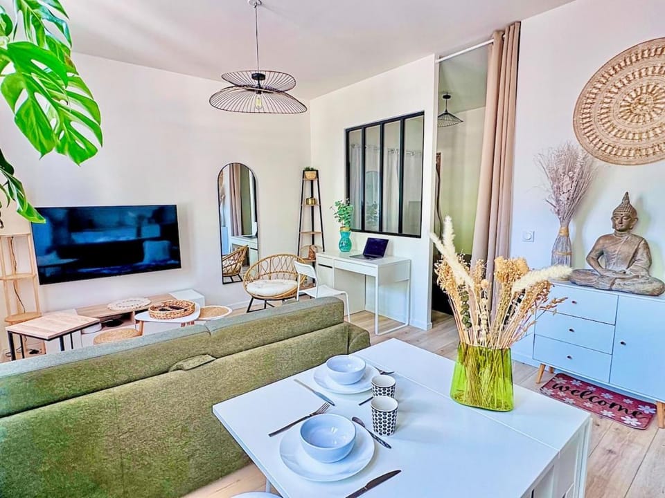 BohoNest - Netflix - Wifi Apartment in Villeurbanne
