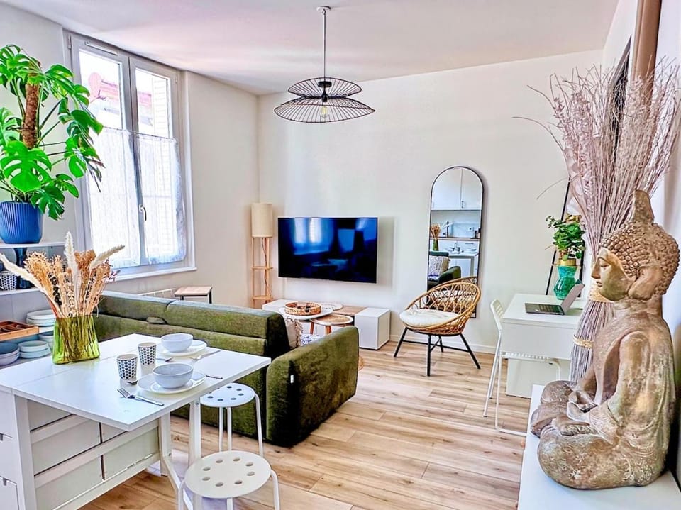 BohoNest - Netflix - Wifi Apartment in Villeurbanne