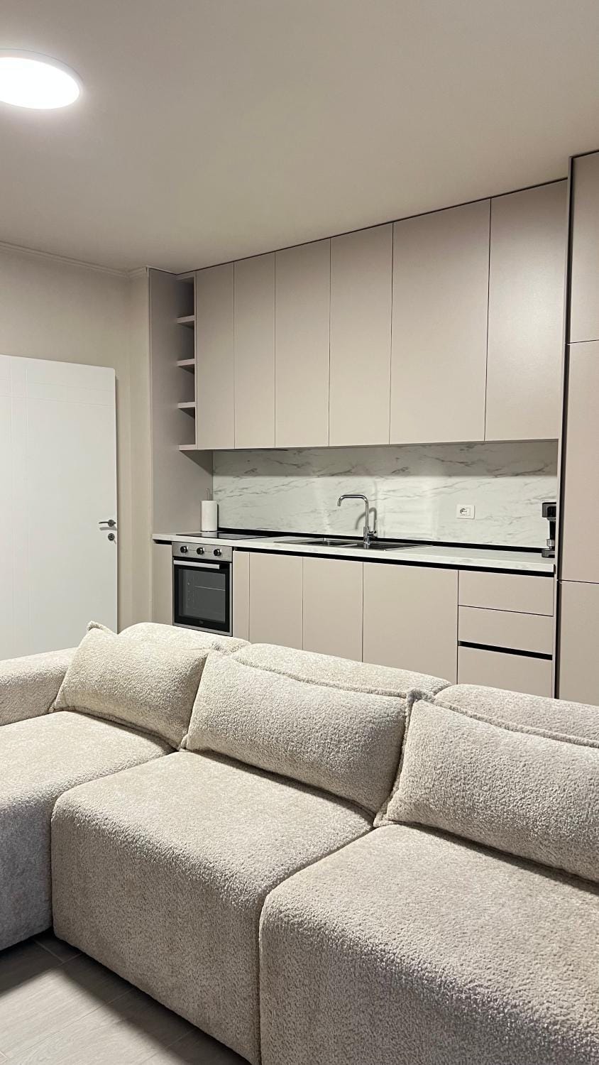 Kitchen or kitchenette, Living room, Seating area, oven