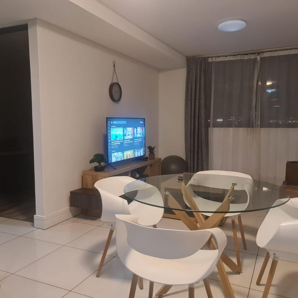 Deluxe 77 On Independence Apartments Apartment in Windhoek