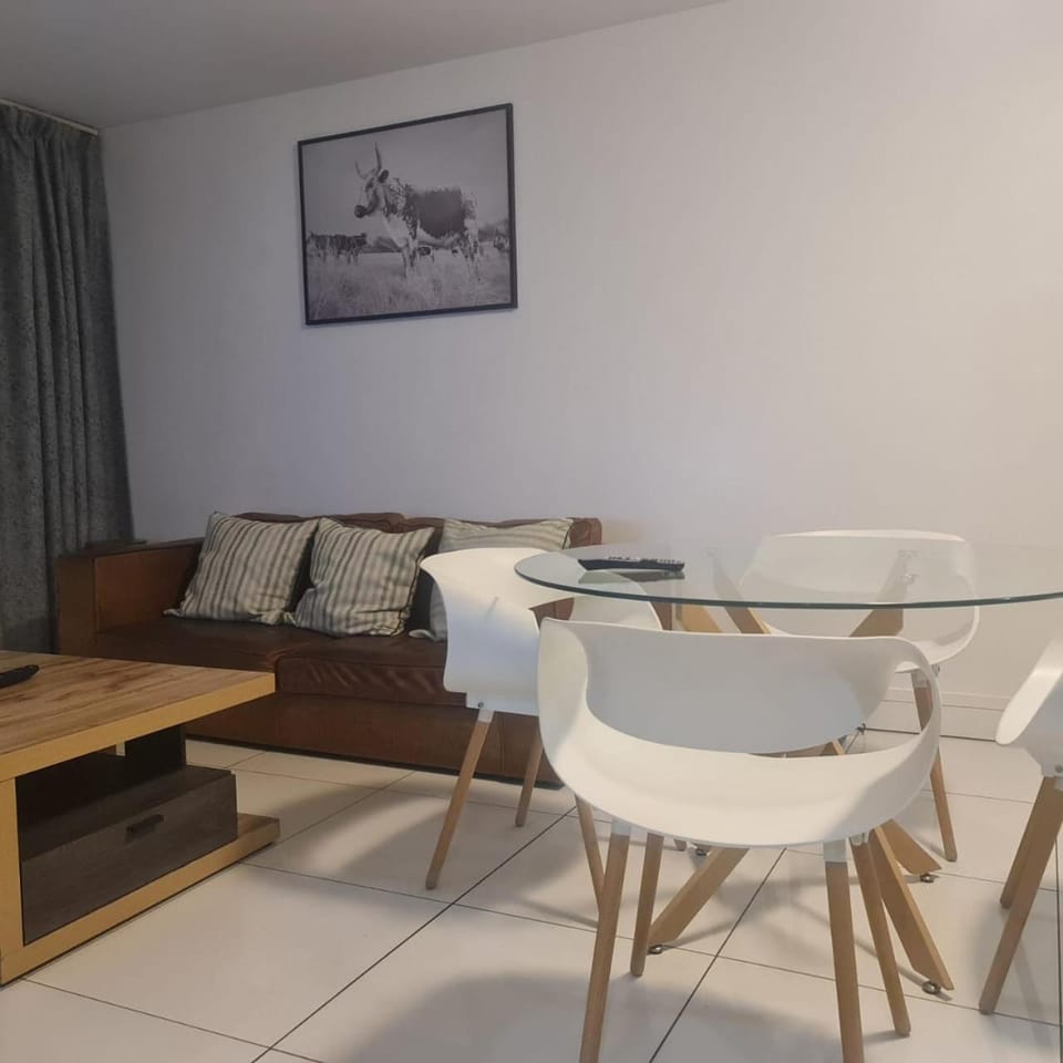 Deluxe 77 On Independence Apartments Apartment in Windhoek