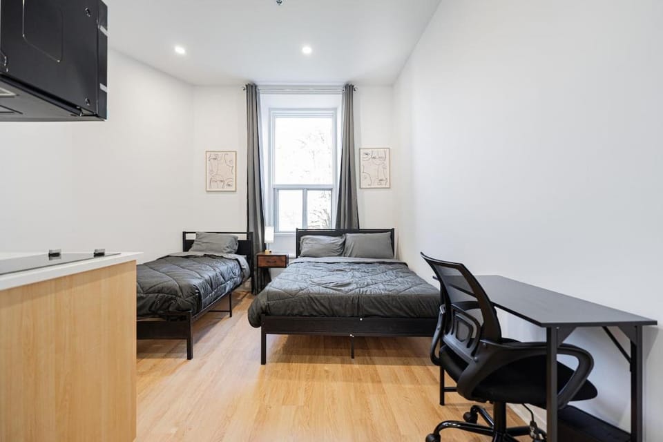 Cozy Studio Downtown MTL for 3 with Free private Parking Apartment in Montreal