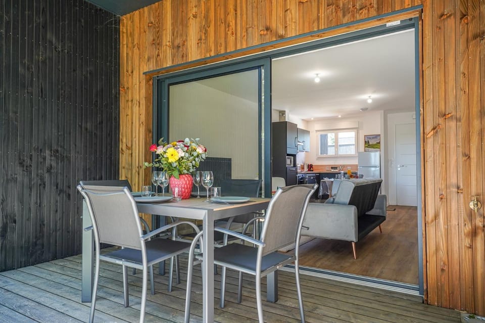 Cottage N°14, piscine commune, 2 chambres House in Pays de la Loire